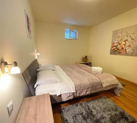Sara Holiday home Cista Provo