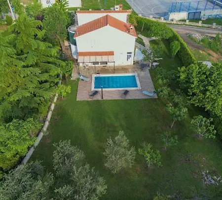 Sara Holiday home Cista Provo