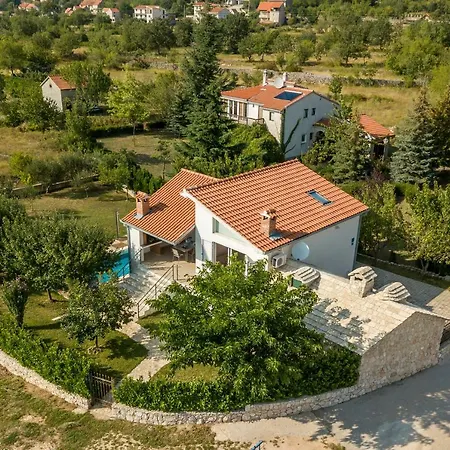 Sara Dom wakacyjny Cista Provo